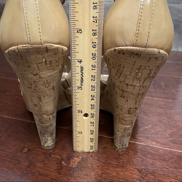 Stuart Weitzman Ankle-Cuff Tan Cork Wedge Sandal Size 7 - Picture 11 of 16